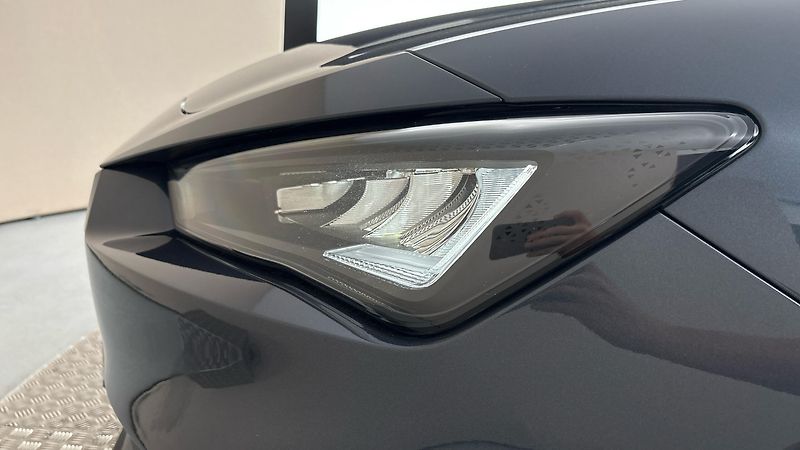 Seat Leon 2.0 TDI DSG FR Sportstourer - fotka 18 z 27