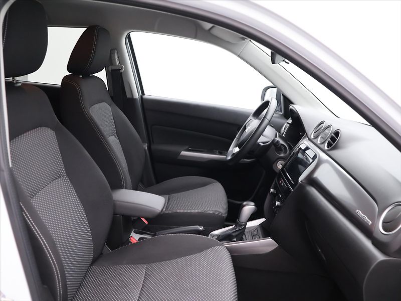 Suzuki Vitara 1.4 BoostJet Allgrip Premium - fotka 12 z 36