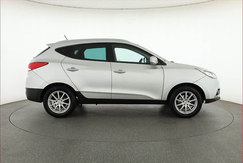 Hyundai ix35 (2012) 2.0 CRDi, Tempomat - fotka 6 z 14