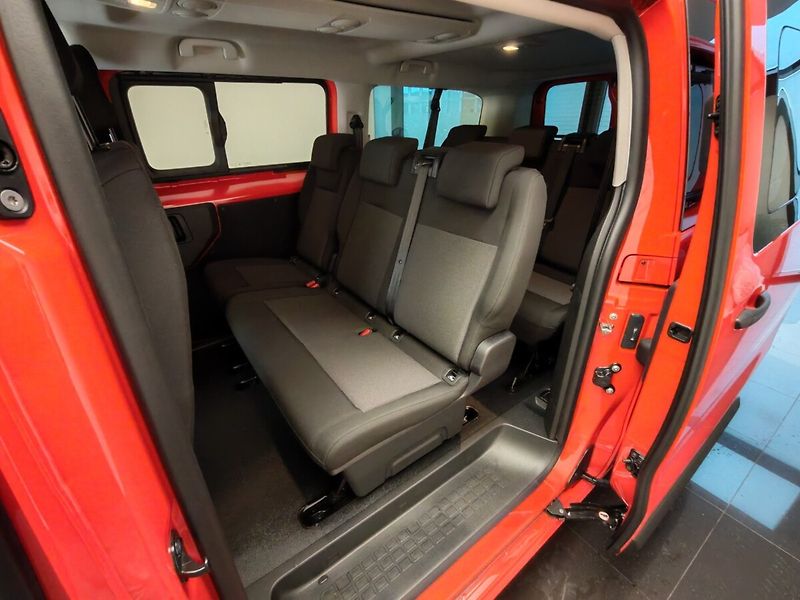 Toyota ProAce Verso 2,0D L2 6MT Combi 8S - fotka 12 z 22