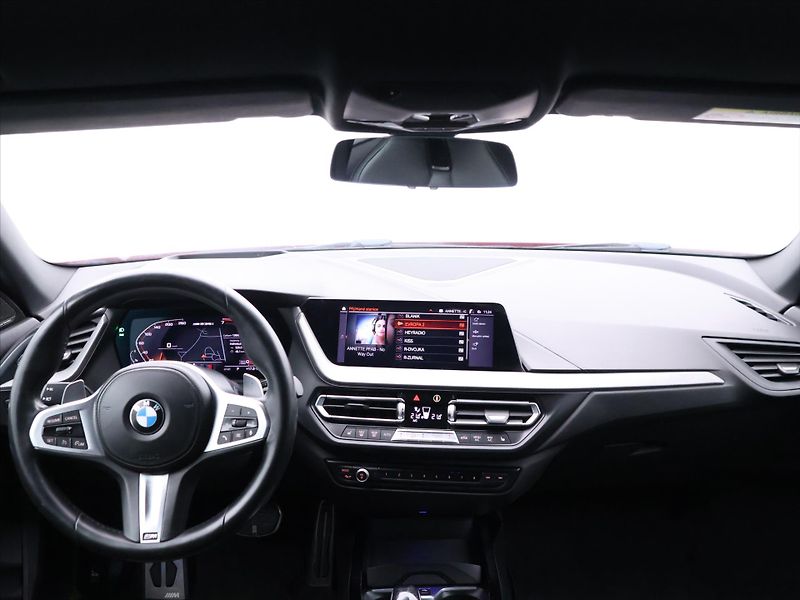 BMW Řada 2 2,0 M235i 225kW CZ xDrive - fotka 33 z 40