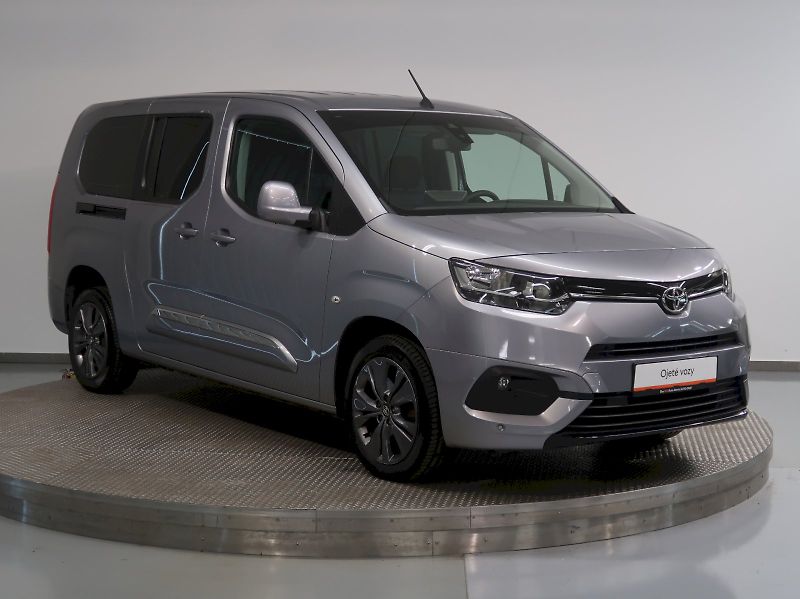 Toyota ProAce City Verso (2021) FAMILY L2 1.5D-4D 96KW 7MÍST T - fotka 6 z 31