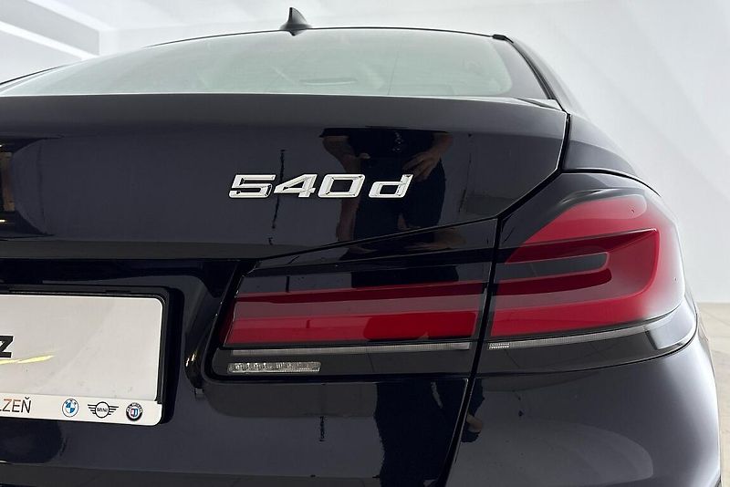 BMW Řada 5 540d xDrive - fotka 4 z 17