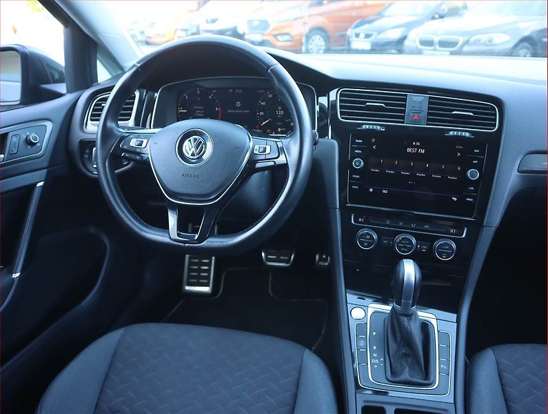 Volkswagen Golf (2019) 1.6 TDI, Automat, Navi - fotka 7 z 21