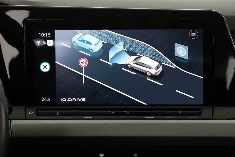Volkswagen Golf (2023) Life 2.0 TDI, Automat - fotka 17 z 20