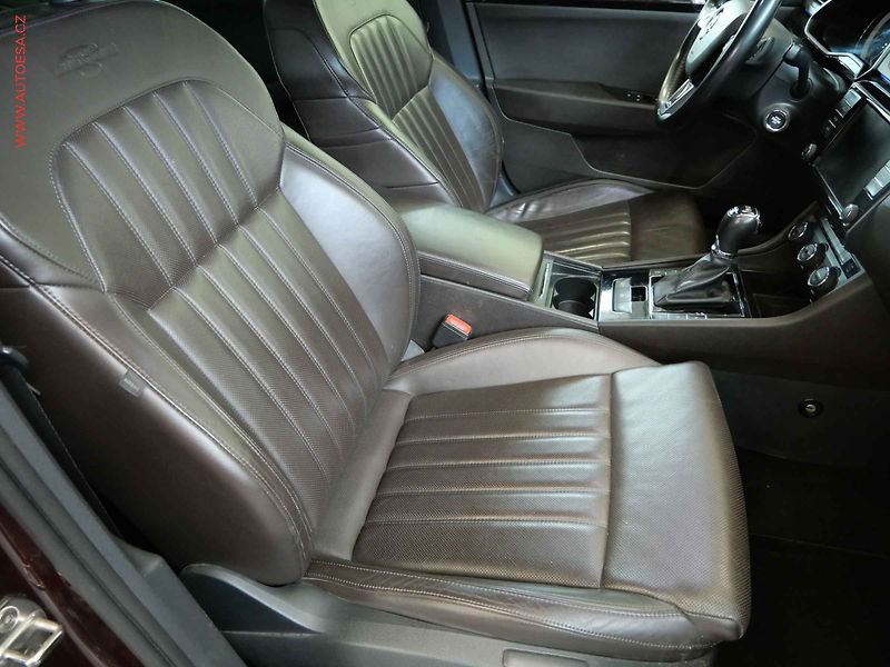 Škoda Superb (2015) 2.0TDi 4x4, ČR, L&K, DSG - fotka 12 z 19