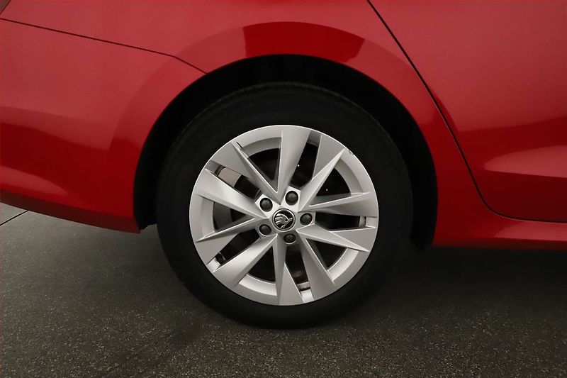 Škoda Octavia (2023) Style 2.0 TDI, ČR,1.maj - fotka 16 z 16