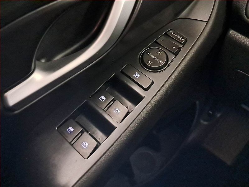 Hyundai i30 (2018) 1.0 T-GDI, Navi, Tempomat - fotka 20 z 21