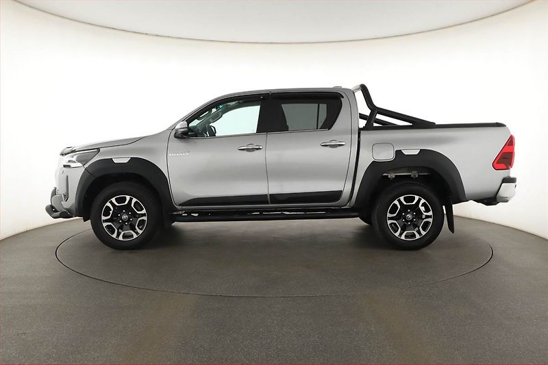 Toyota Hilux (2025) 2.8 D-4D MHEV - fotka 3 z 21