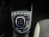 Hyundai i10 1,0 49KW vyhř. volat + sedadla - náhled 21