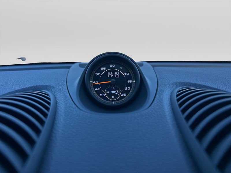 Porsche Cayman 718 GT4 - fotka 25 z 28