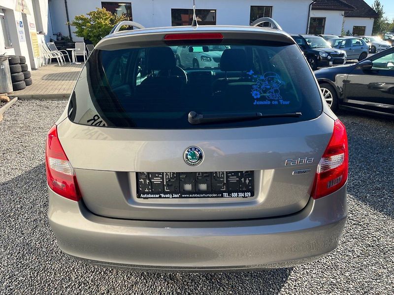 Škoda Fabia (2012) 1.4 16 V - fotka 3 z 22