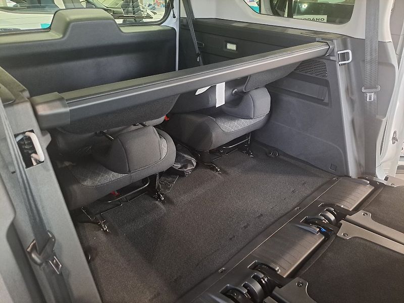Opel Combo (2026) Elegance Plus XL AT8- 7 míst - fotka 10 z 24