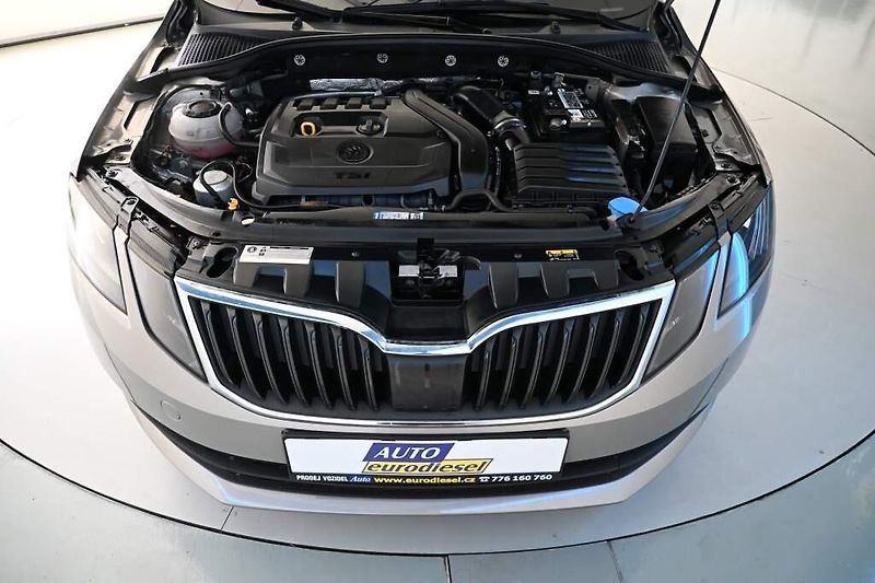 Škoda Octavia (2019) 1.5 ACTIVE 110 KW TSI - fotka 18 z 20