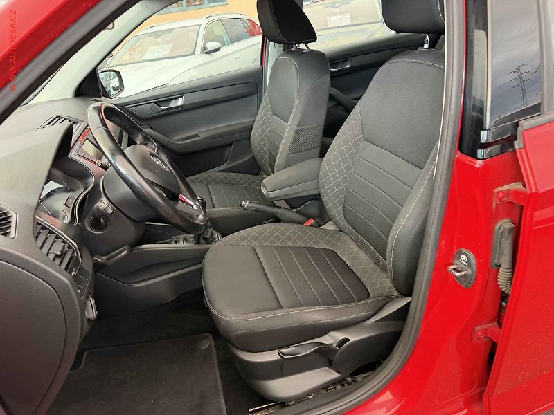 Škoda Fabia (2017) 1.2 TSI, 1.maj,ČR, AC, park - fotka 9 z 17