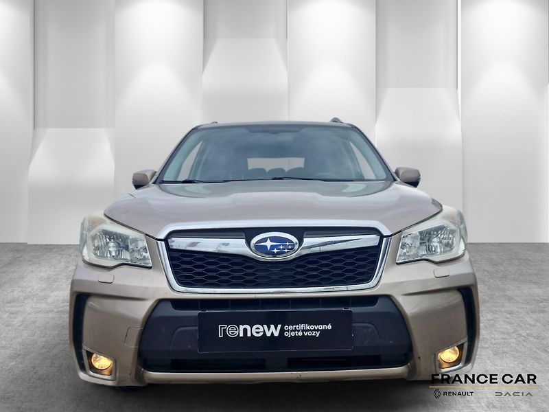 Subaru Forester (2014) 2,0 XT 177 kW 1.maj. ČR - fotka 2 z 24