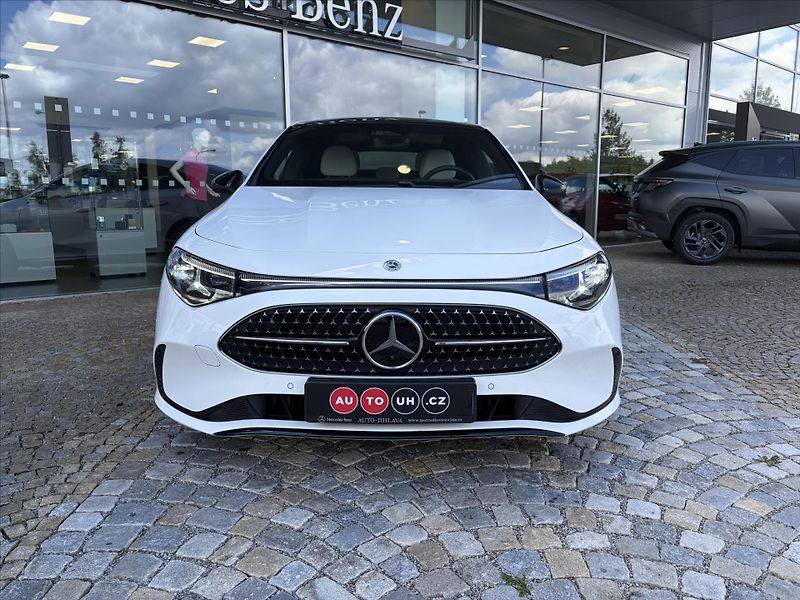 Mercedes-Benz CLA 200 Progressive Premium - fotka 3 z 30