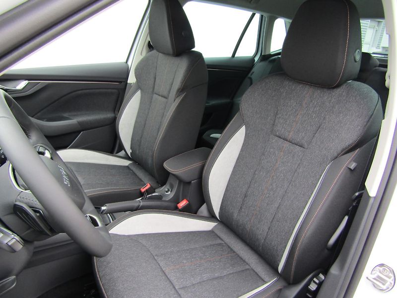 Škoda Kamiq (2026) Top Selection 1.0 TSI 85 kW DS - fotka 18 z 30