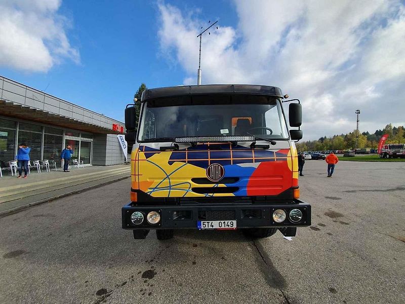 Speciál Tatra Terrn°1 byl v Kopřivnici v obložení novinářů.
