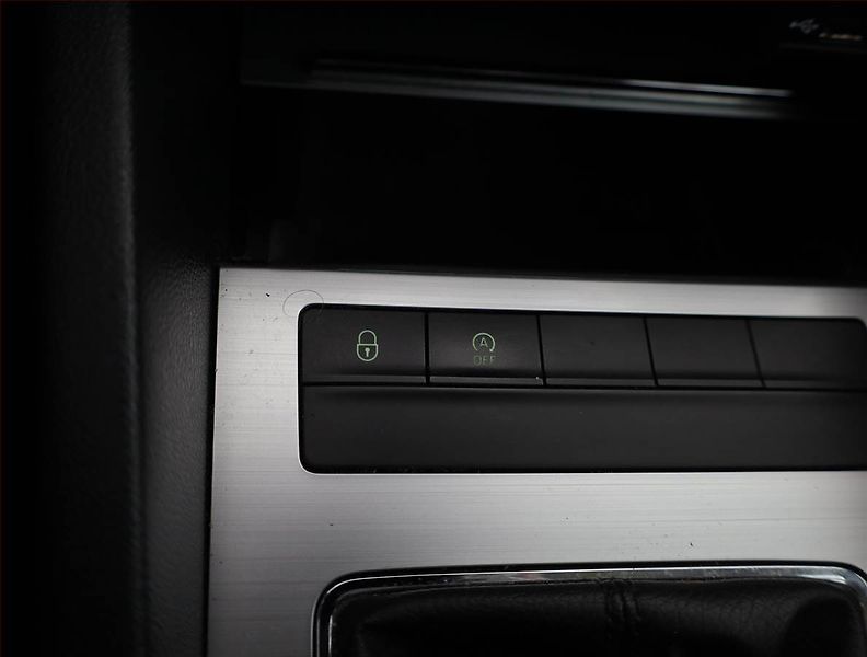 Škoda Octavia (2017) 1.6 TDI, Tempomat - fotka 13 z 16