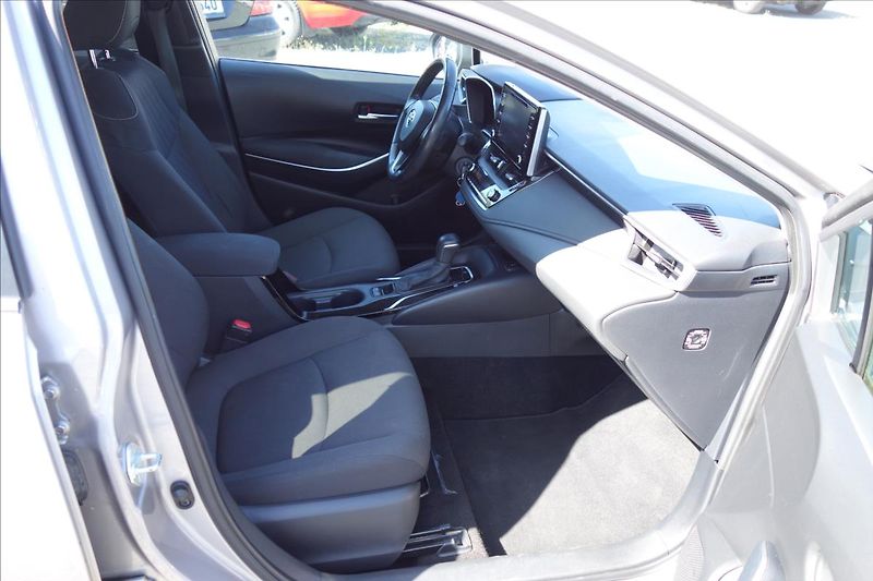 Toyota Corolla 1,6 VVT-i, ČR, 1 MAJ.,SERV.KN. - fotka 11 z 40