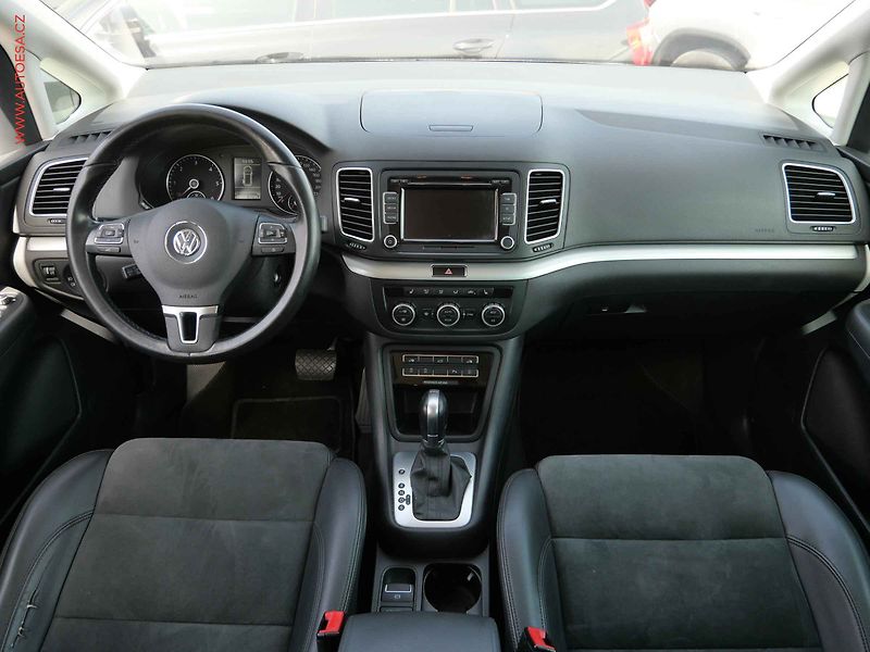 Volkswagen Sharan (2015) 2.0TDi, 2.maj,ČR, DSG, AC - fotka 8 z 25