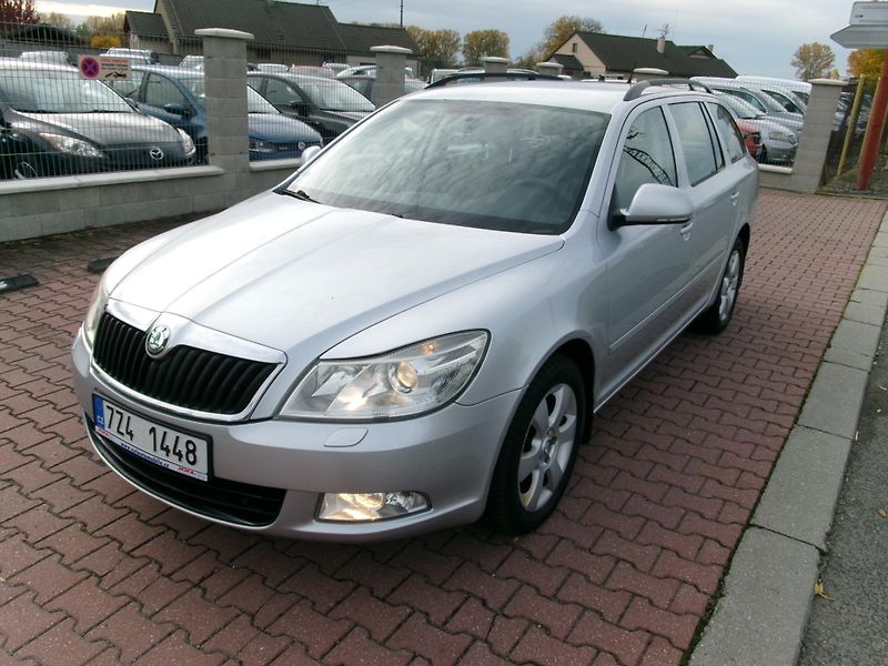Škoda Octavia (2009) 1,4TSI KLIMA TEMP rozvody - fotka 1 z 32