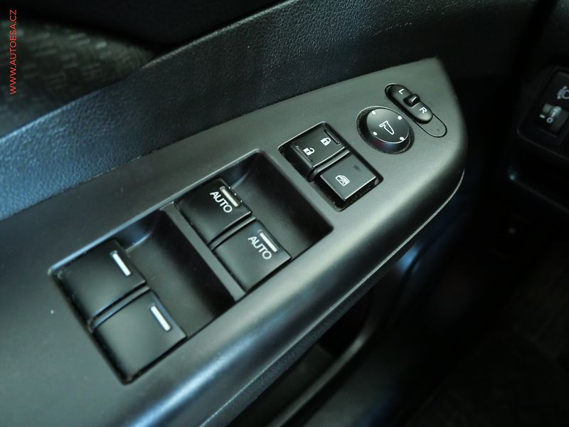 Honda CR-V (2016) 2.0i 4WD, ČR, Comfort - fotka 14 z 24