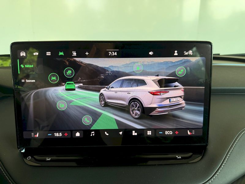 Škoda Enyaq (2024) Sportline 85 210 kW / 82 kWh - fotka 17 z 29