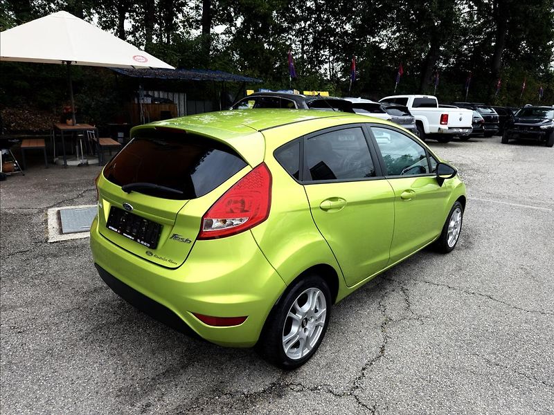 Ford Fiesta 1,2 i SPORT - fotka 5 z 27
