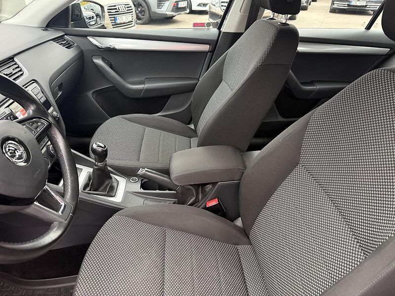 Škoda Octavia 1.0 TSI 85KW  - fotka 19 z 32