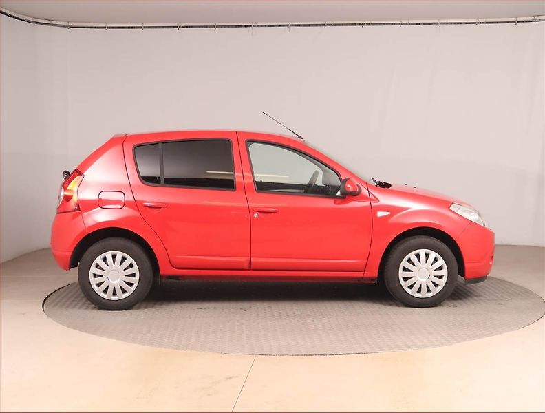 Dacia Sandero (2012) 1.2 16V, po STK, jezdí výborně - fotka 6 z 13