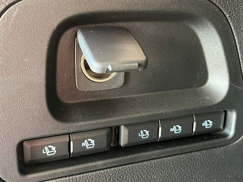 Ford S-MAX 2,5 HEV Titanium 7míst - fotka 40 z 70