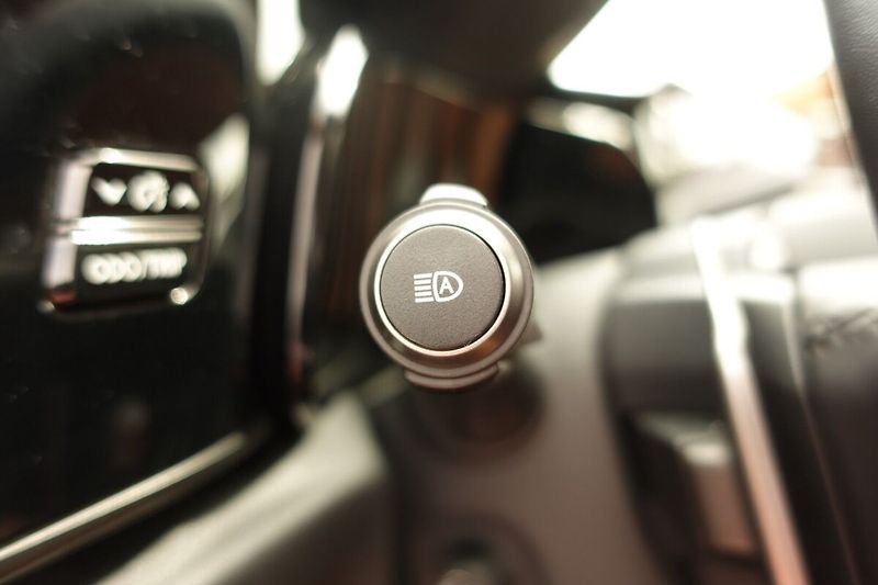 Lexus NX 350h NX350h Executive Top 4x4 - fotka 22 z 34