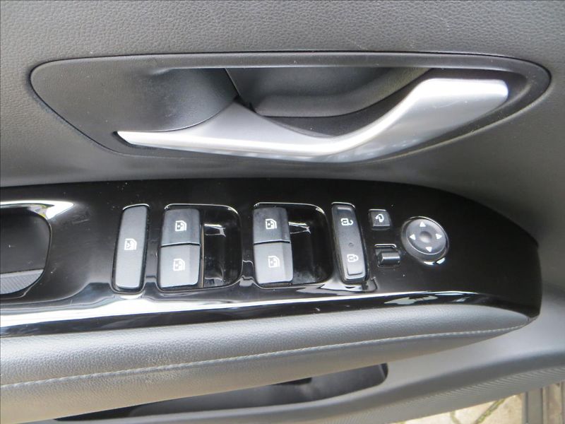 Hyundai Tucson 1,6 T-GDI Freedom 4x4 AT ČR - fotka 11 z 23
