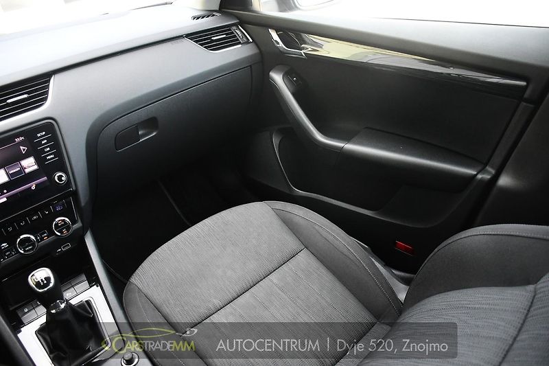 Škoda Octavia 1,6TDI STYLE ČR  - fotka 25 z 53