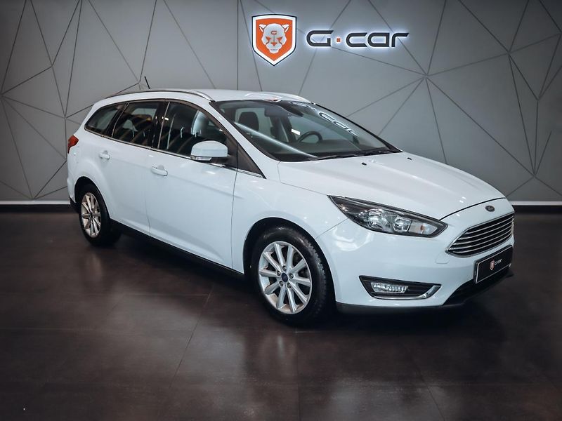 Ford Focus 1.5 EcoBoost Titanium - fotka 2 z 23