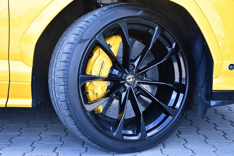 Lamborghini Urus 4.0 V8 ZÁRUKA - fotka 57 z 62