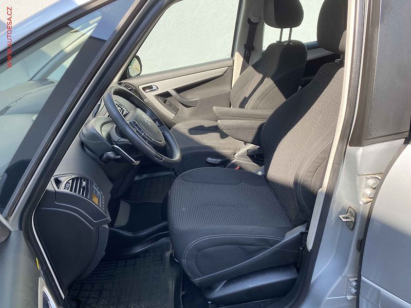 Citroën Grand C4 Picasso (2011) 1.6 HDi, AT, AC, temp - fotka 9 z 15