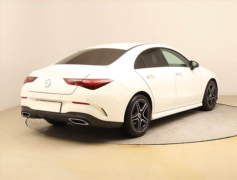 Mercedes-Benz CLA (2023) AMG Paket 200 d - fotka 5 z 27