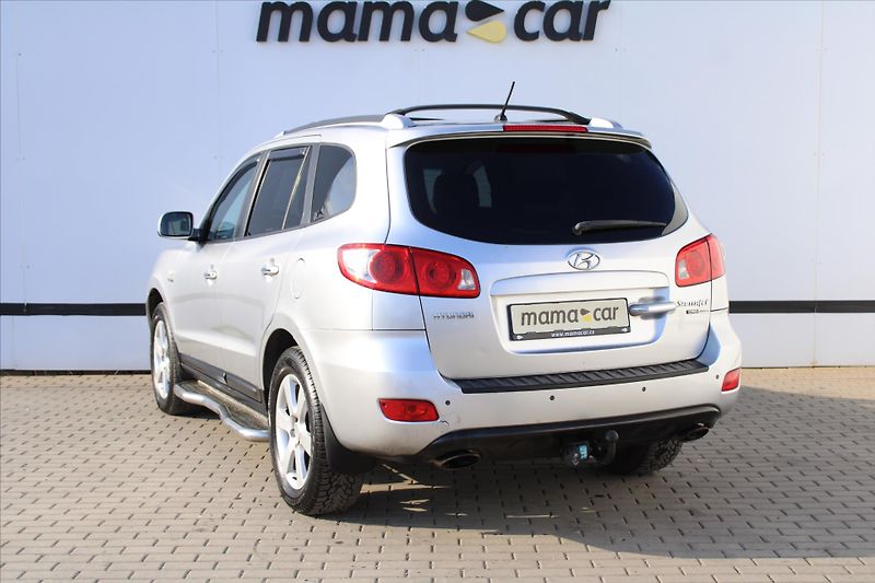 Hyundai Santa Fe 2.2CRDi 114kW AWD A/T TAŽNÉ ČR - fotka 5 z 22