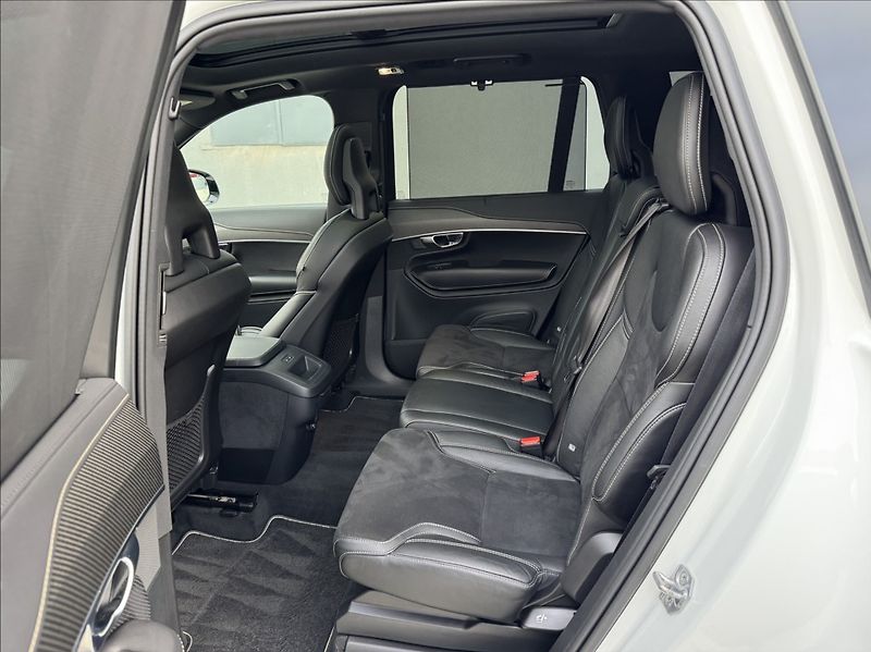 Volvo XC90 2,0 T6 AWD Drive-E 2.0L R-Desi - fotka 20 z 50