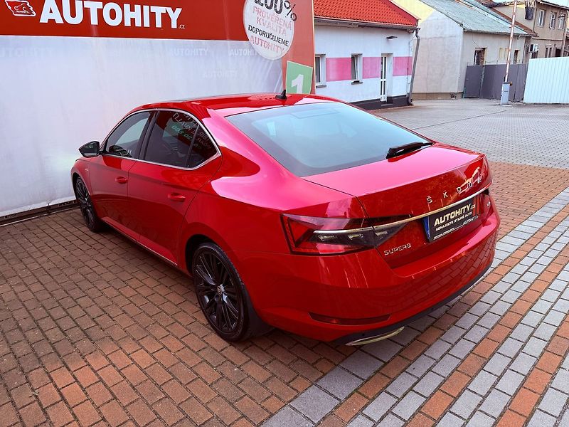 Škoda Superb 2.0 TDi DSG 4x4 L&K, ČR - fotka 10 z 40