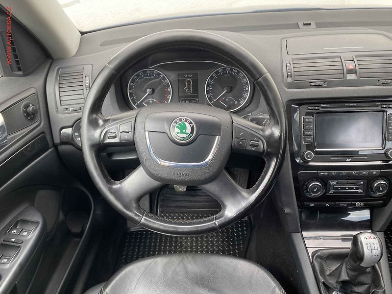Škoda Octavia (2009) 2.0 TDi 4x4, 2.maj,ČR, AC - fotka 11 z 17