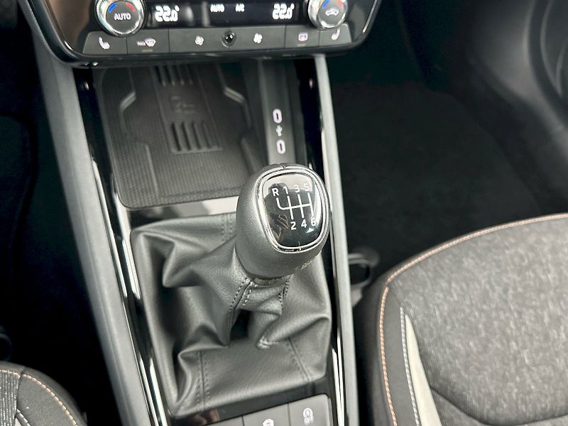 Škoda Scala (2025) 1.0TSI 85kW Top Selection - fotka 24 z 32