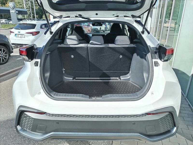 Toyota C-HR (2026) 1.8 HYBRID e-CVT  STYLE - fotka 11 z 12