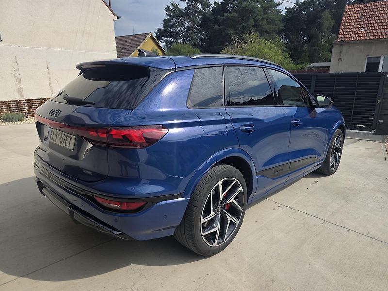 Audi SQ6 e-tron (2025) Edition One Blue - fotka 8 z 33