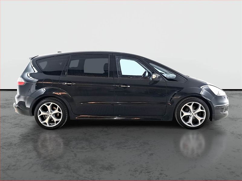 Ford S-MAX (2009) Titanium 2.2 TDCi, 7 míst - fotka 6 z 21