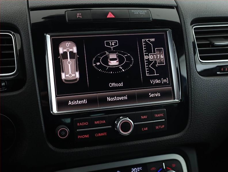 Volkswagen Touareg (2012) 3.0 TDI, 4X4, Automat - fotka 16 z 21