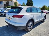 Volkswagen Touareg 3.0 V6 TDi DSG 4MOTION - náhled 3